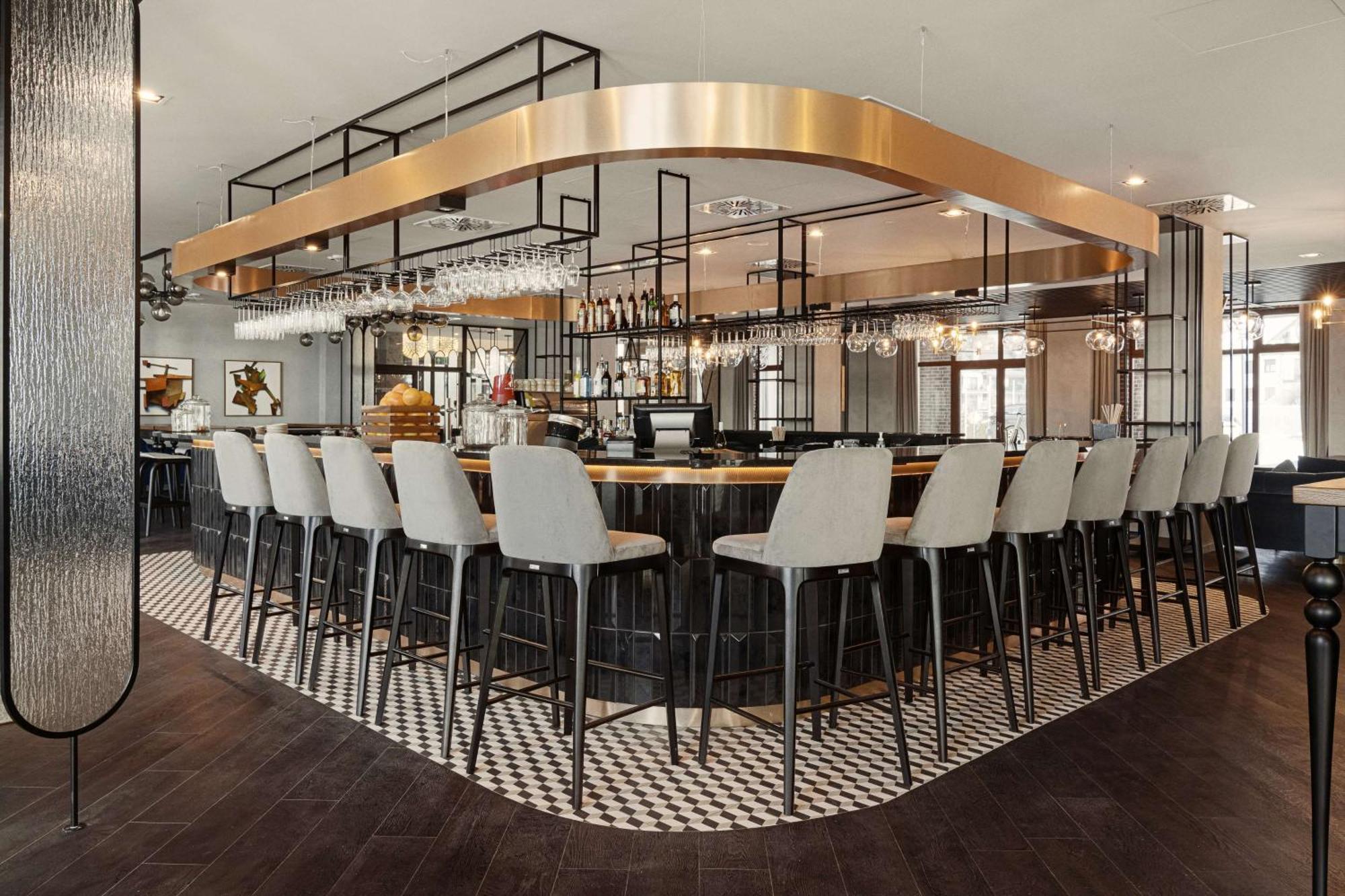 Radisson Blu Resort & Conference Center, Ostroda Mazury Exteriör bild The bar at the restaurant