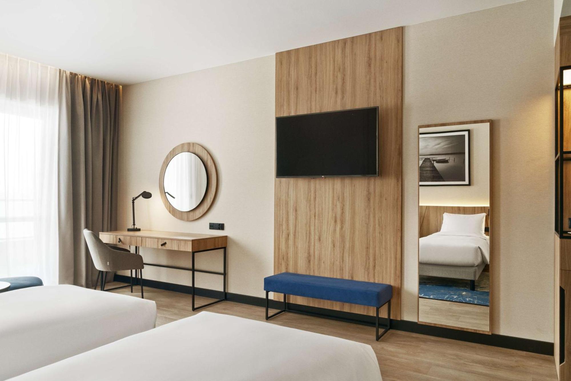 Radisson Blu Resort & Conference Center, Ostroda Mazury Exteriör bild A room at the hotel