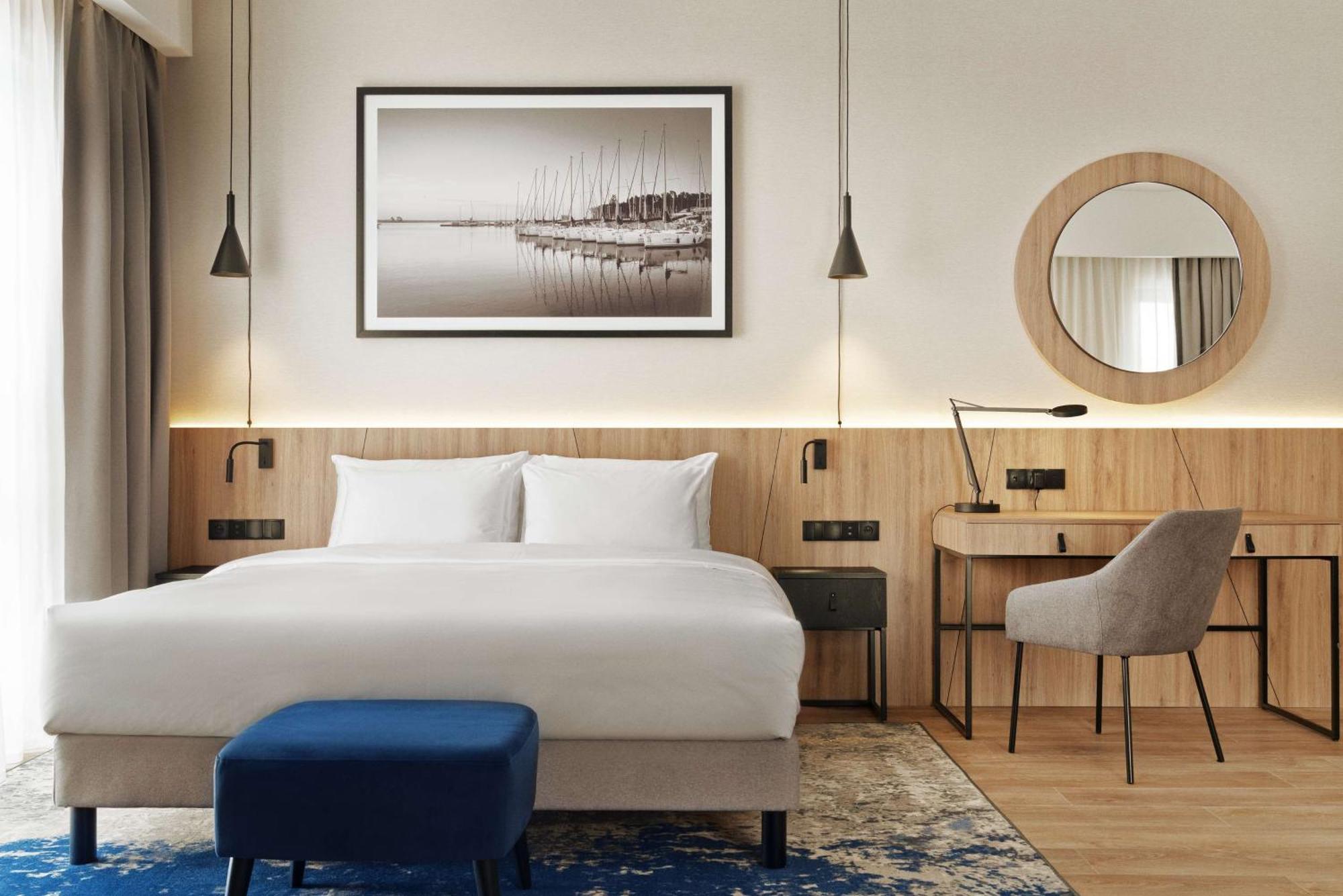 Radisson Blu Resort & Conference Center, Ostroda Mazury Exteriör bild Deluxe room