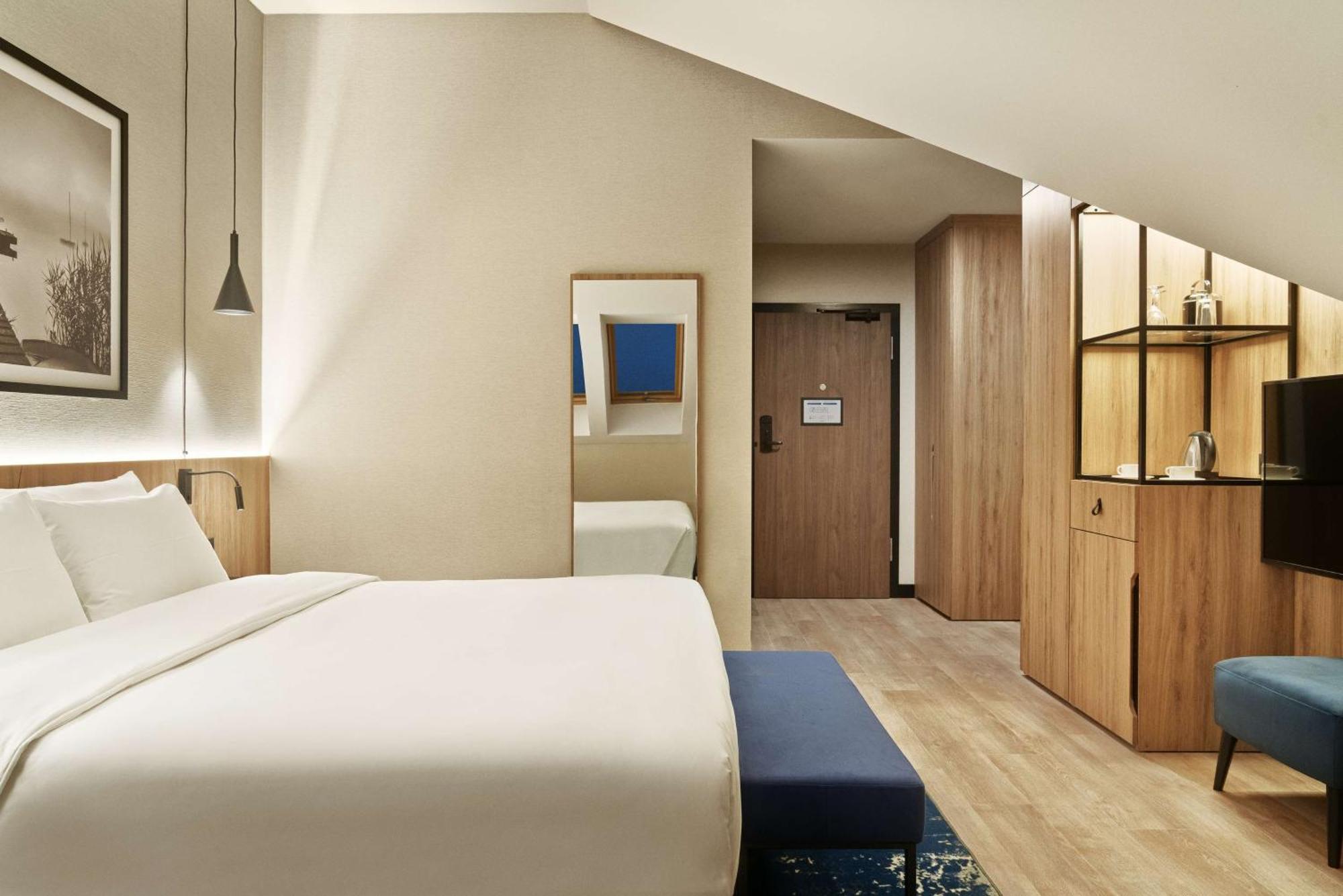 Radisson Blu Resort & Conference Center, Ostroda Mazury Exteriör bild A room at the hotel